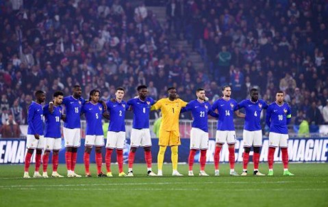 电竞比分-8秒钟缴械！体能斗志完败，失“格”雄鸡再遭战车碾压